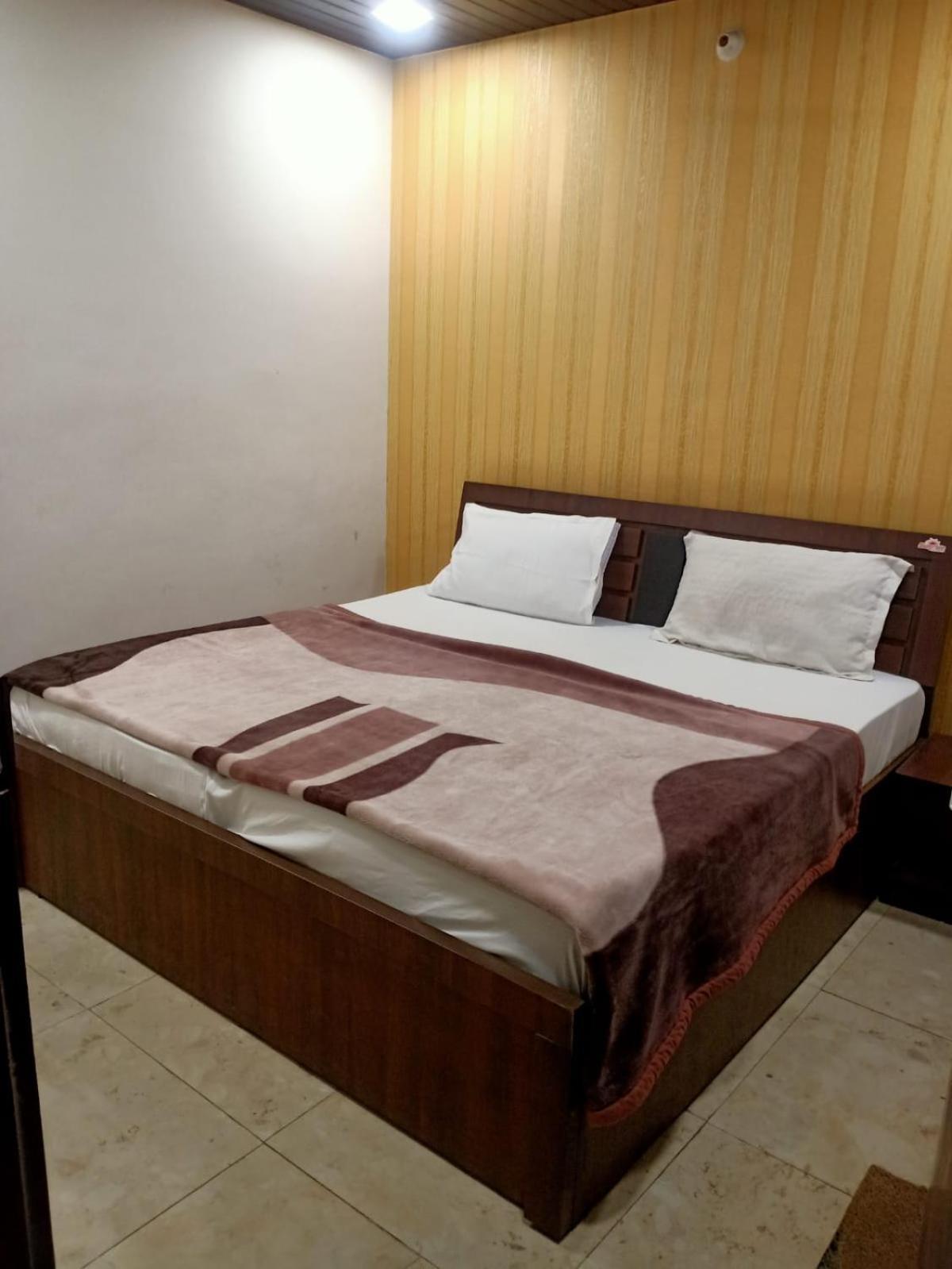 Sapphire Palace 3 Hotel Jaipur Extérieur photo