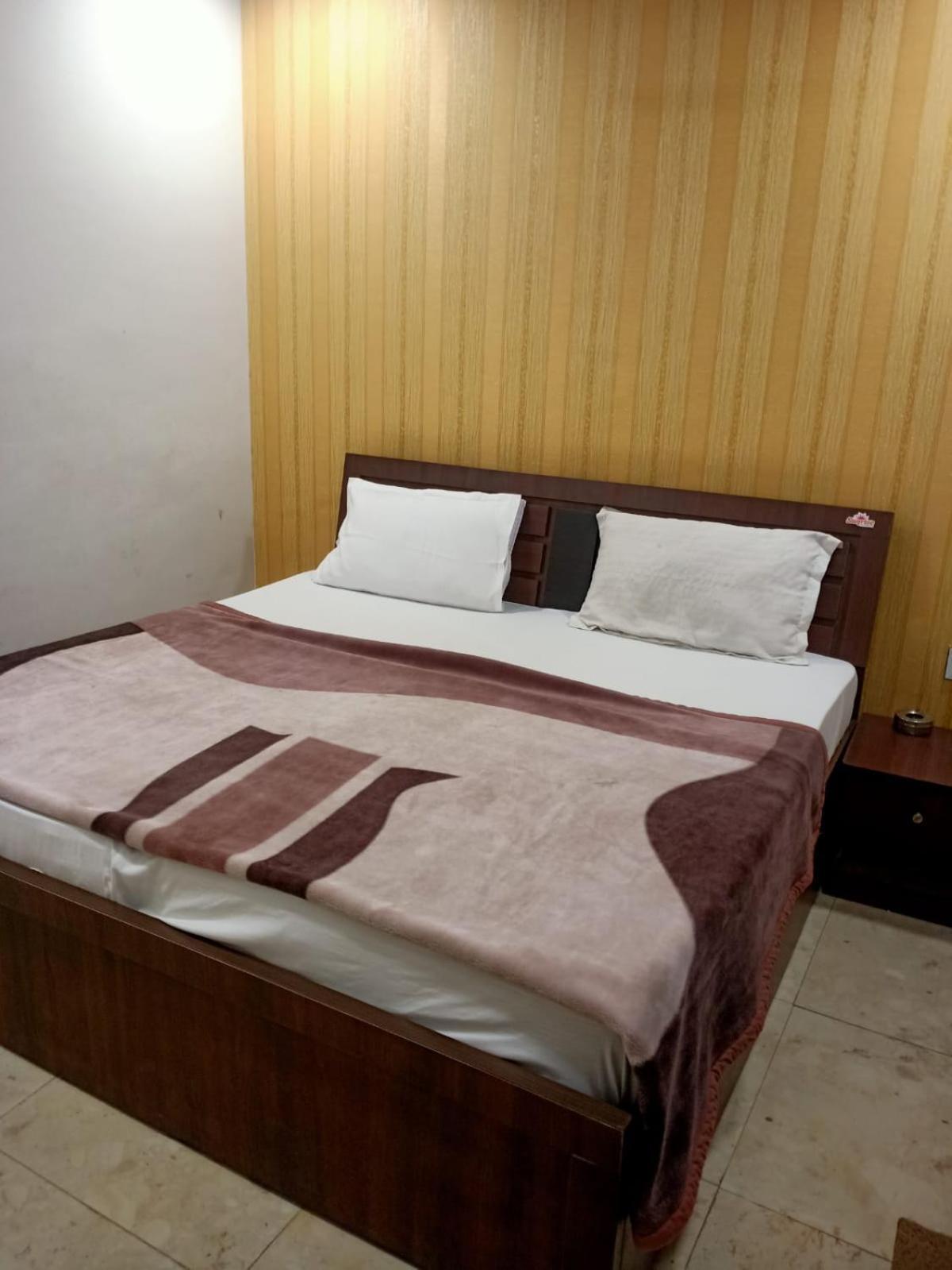 Sapphire Palace 3 Hotel Jaipur Extérieur photo